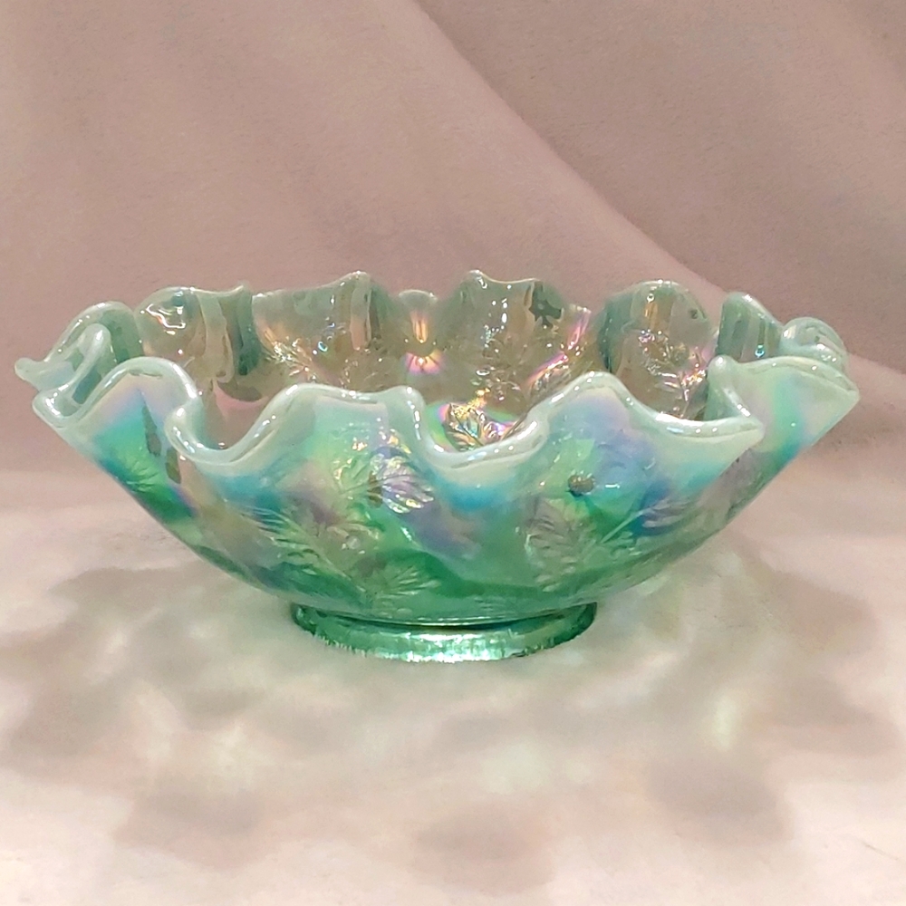 Fenton glass basket (Carnival glass)